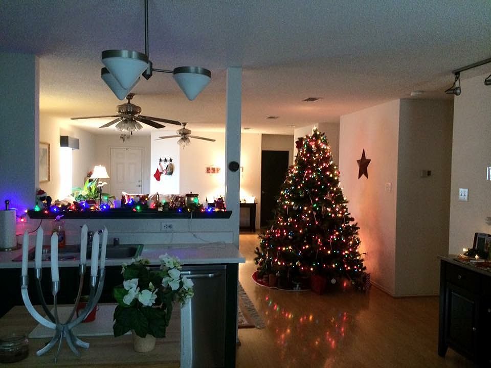 1st image of 2709 Peach Dr