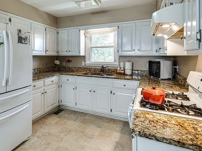 1521 Pinkerton Rd — Photo 14