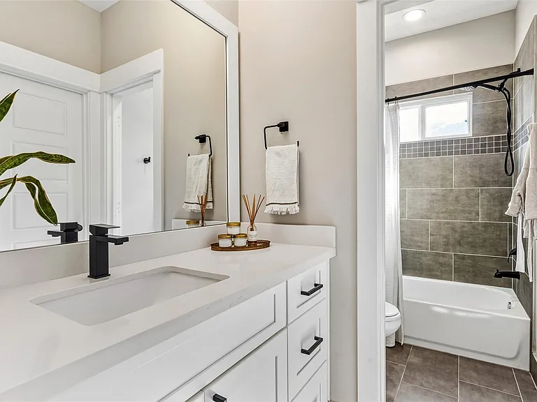 5202 Pinemont Creek Ln — Photo 16