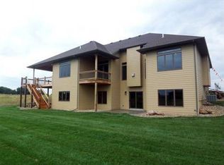 2005 S Copper Crest Trl, Sioux Falls, SD 57110