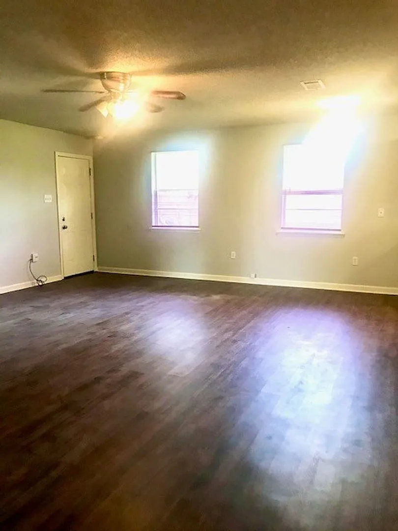 3br/2ba House In Avalon Subdivision Off Of Millerville — Photo 3