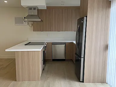 8223 Blackburn Ave. — Photo 5