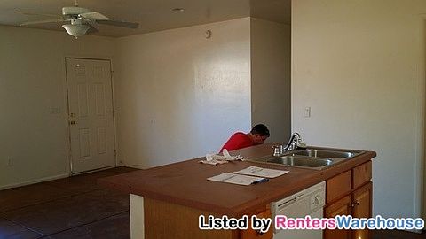 4th image of 308 E Blacklidge Dr