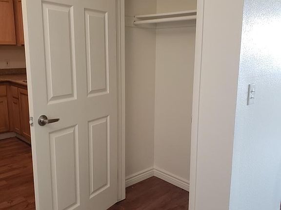 5th image of 530 Jackman St #3