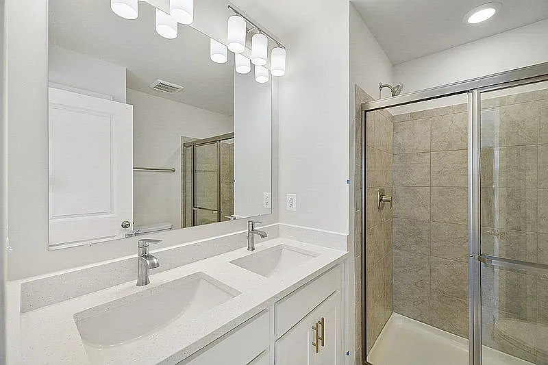 Dual sink bathroom