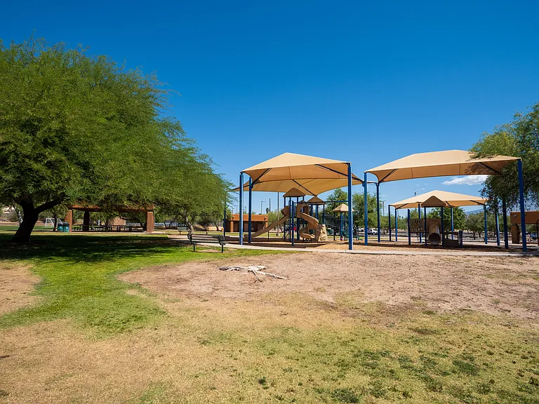 458 W Paseo Rio Grande — Photo 25