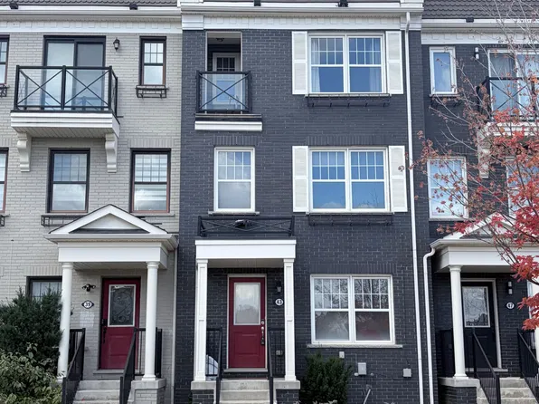 43 Milt Storey Ln, Whitchurch Stouffville, ON L4A 1Y6