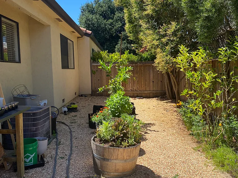 884 W Spain St — Photo 21