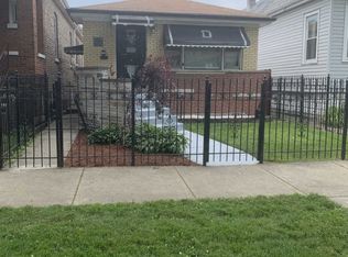 8630 S Phillips Ave, Chicago, IL