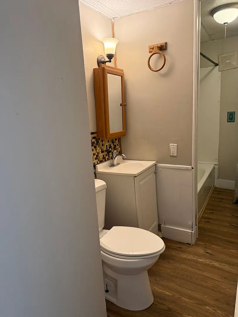 5 Maple Street — Photo 4