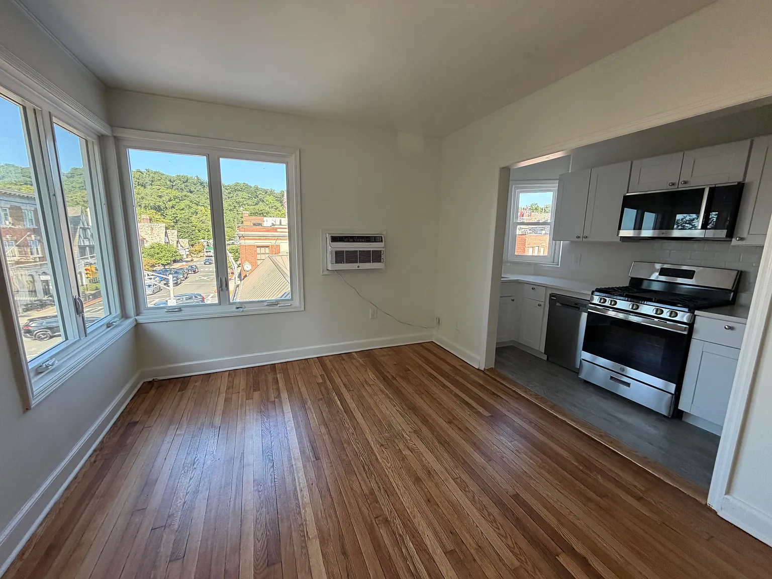 1 bed, 750 sqft, $2,375 — Photo 2