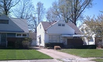 2nd image of 258 E 257th St