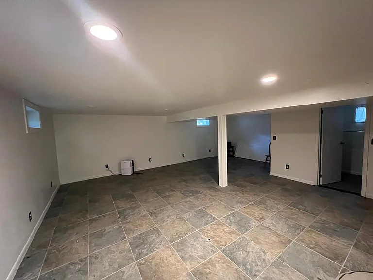 30 McAllister Dr — Photo 4