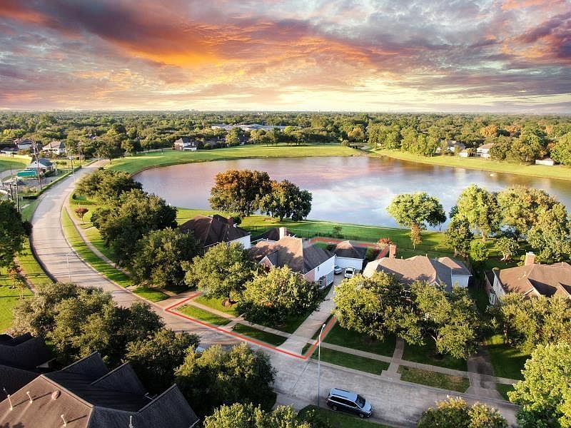 1st image of 5111 Avondale Dr