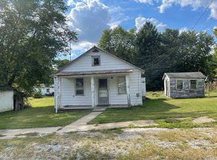 22391 2nd Rd, Loogootee, IN 47553