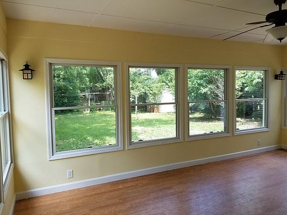 3rd image of 2258 Hartsdale Dr