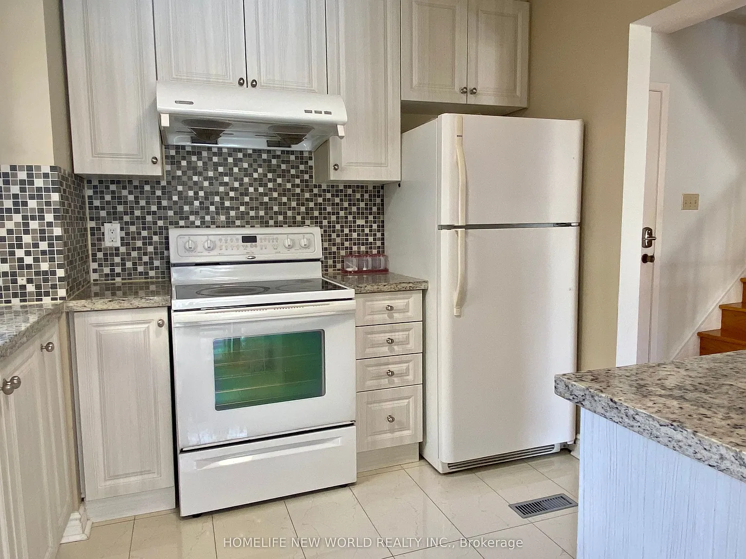 4 bed, $3,300 — Photo 2