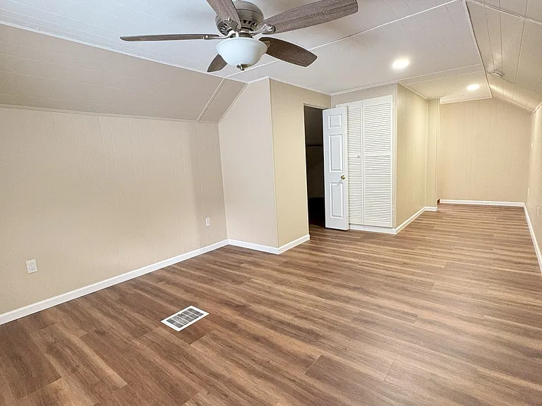 159 Leonore Rd — Photo 13