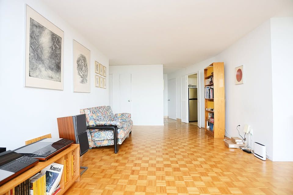 1st image of 11 Wincott Dr #1202