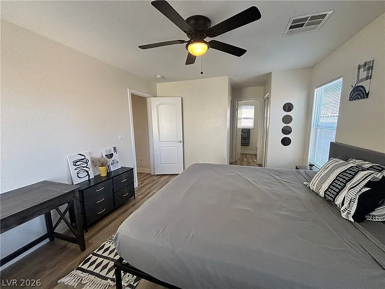 586 Brinkburn Point Ave — Photo 15
