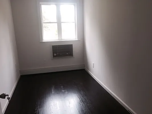 Rented by Premier Metro Realty Corp | media 64