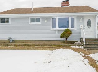 83 Van Buren St, Freeport, NY 11520