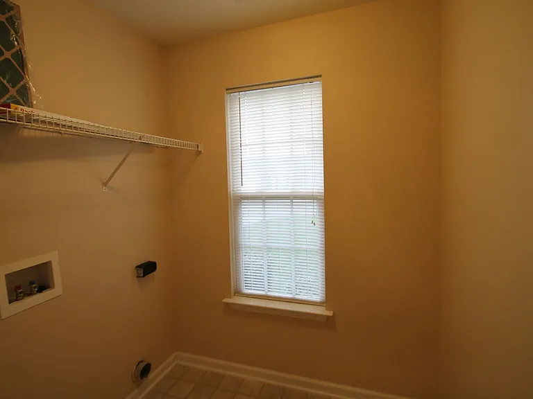 1281 Spring View Ct — Photo 16