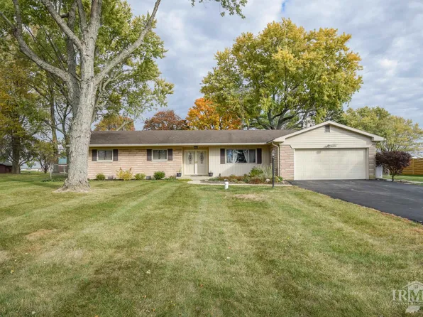 8000 S Sun Mor Dr, Muncie, IN 47302