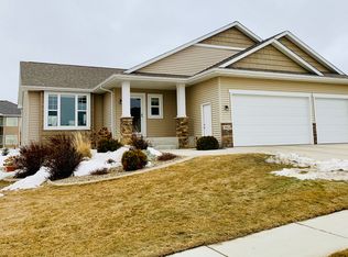 3512 Valley Dr, Bismarck, ND 58503