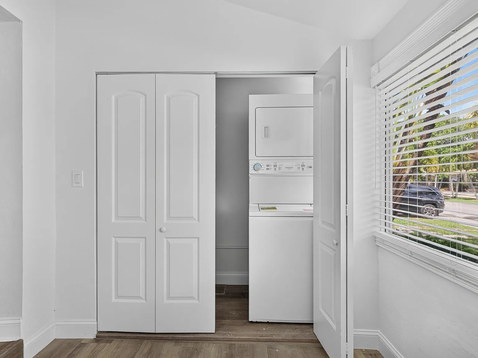 2 bed, 1.0 bath, 1135 sqft, $2,850 — Photo 4
