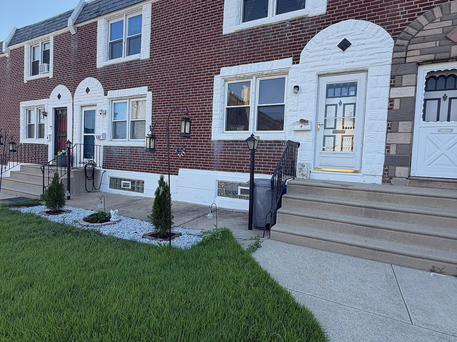 3 bed, 1.5 bath, 1112 sqft, $1,850 — Photo 1