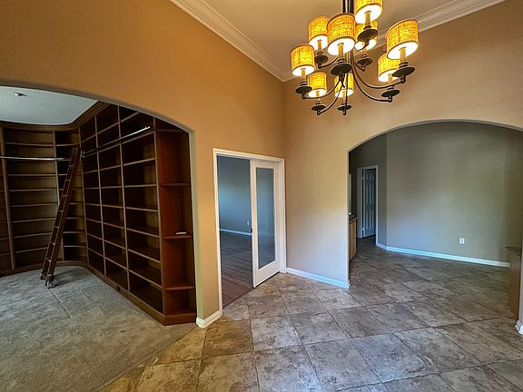 3rd image of 8969 Blackhorse Dr
