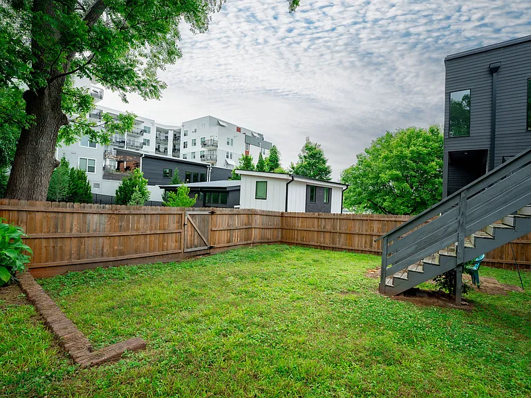 536 Boulevard Pl NE #1 — Photo 15