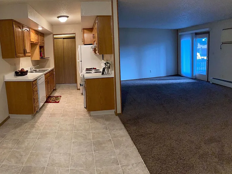 Capitol Apartments — Photo 21