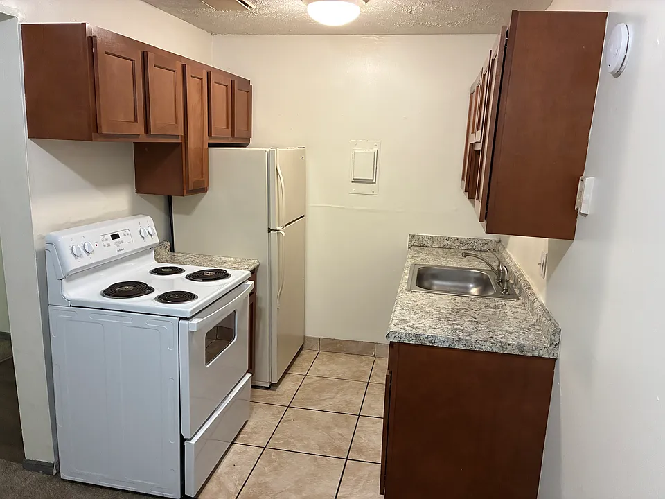577 Martin Luther King Dr W #202
