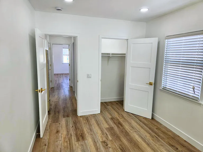 1802 Ocean Park Blvd — Photo 21