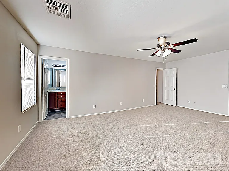 5013 S 24th Ave — Photo 9