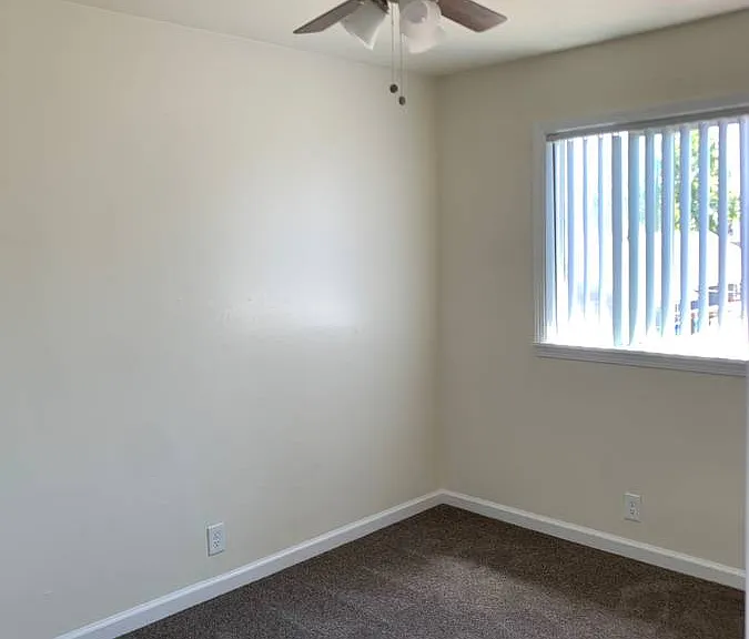Maple Palms Apartments — Photo 22