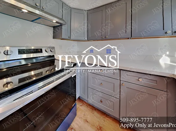 1722 E 56th St #2, Tacoma, WA 98404