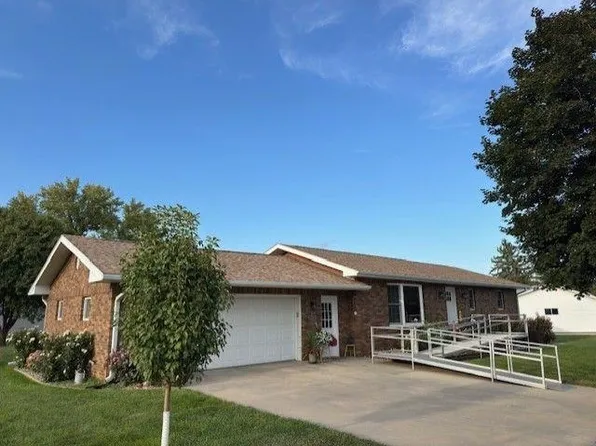314 8th St, Springfield, SD 57062