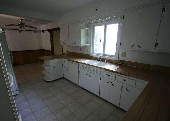 2nd image of 621 S 15th Ave
