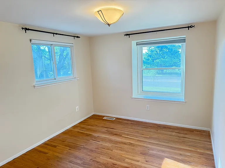 3163 Plymouth Rd — Photo 47