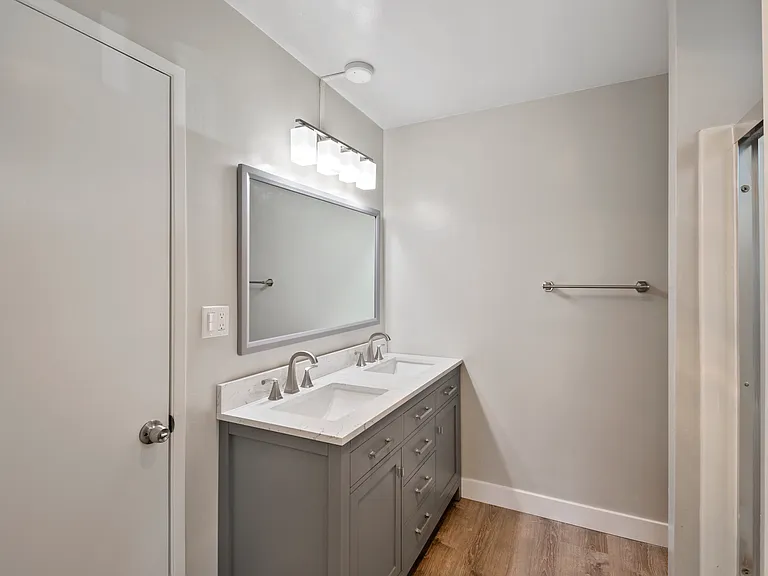 1909 Harriman Ln #1 — Photo 11