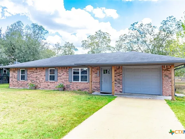 912 N Avenue G, Shiner, TX 77984