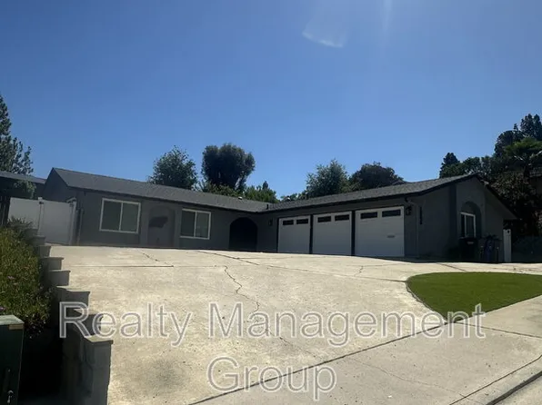 2388 Windmill View Rd, El Cajon, CA 92020