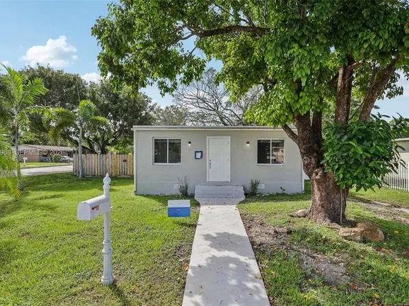 5900 SW 63rd Street, South Miami, FL 33143