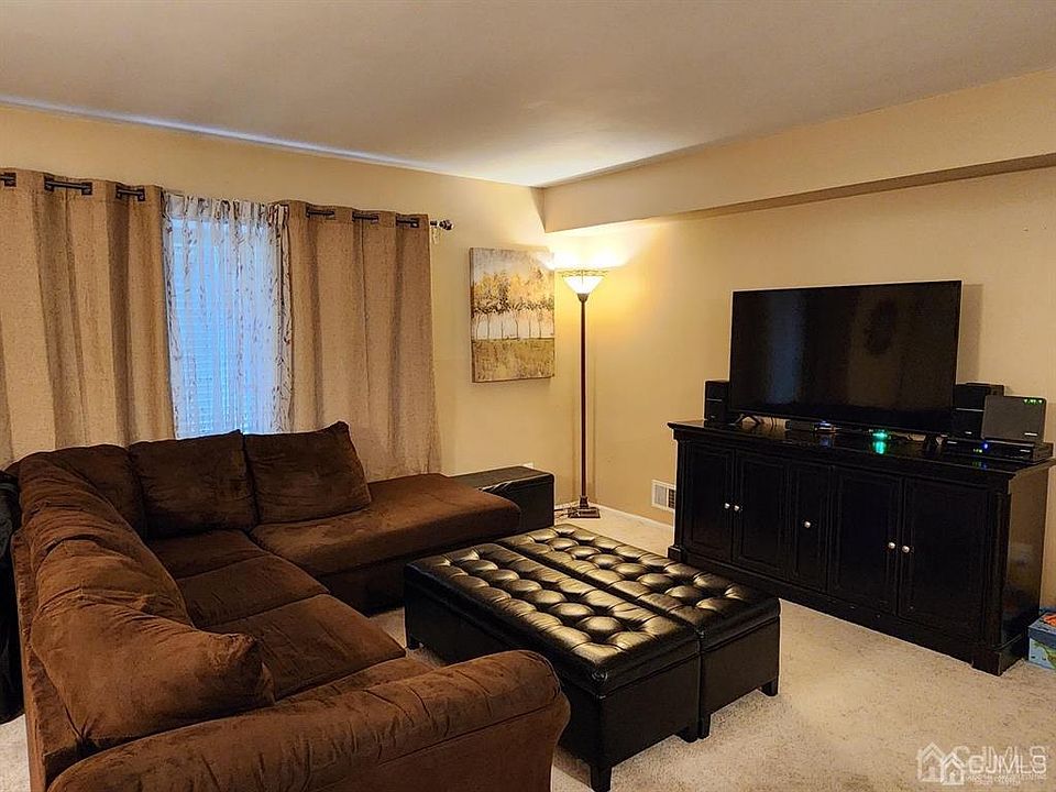 2nd image of 165 Essex Ave APT 402