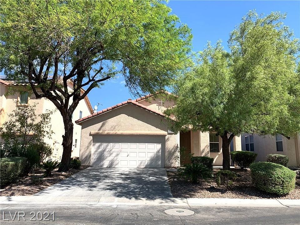 1st image of 3384 Famiglia Dr
