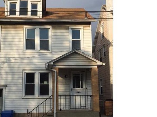 211 E North St UNIT 2