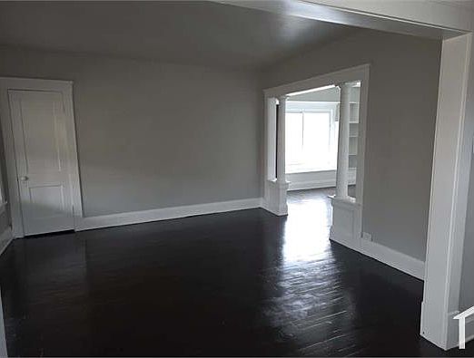 3rd image of 3234 W 116th St #Up